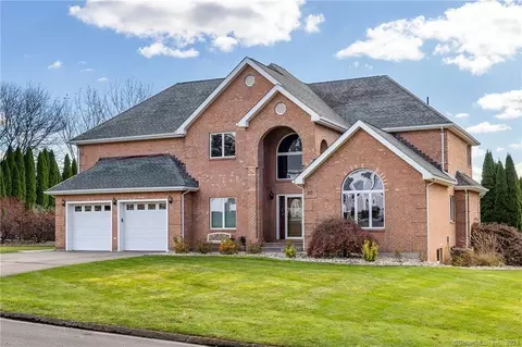 10 Hidden Valley Dr, Rocky Hill, CT 06067