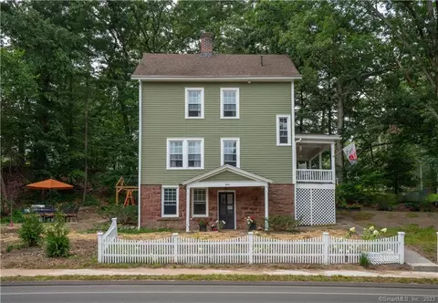 553 Hopmeadow St, Simsbury, CT 06070