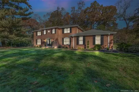 32 Rosemary Ln, South Windsor, CT 06074