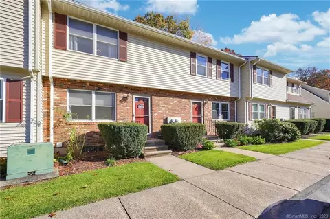 9 Windwood Dr #9, Windsor Locks, CT 06096