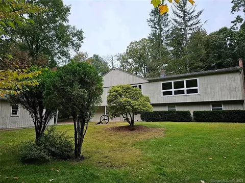 56 Snipsic Lake Rd, Ellington, CT 06029