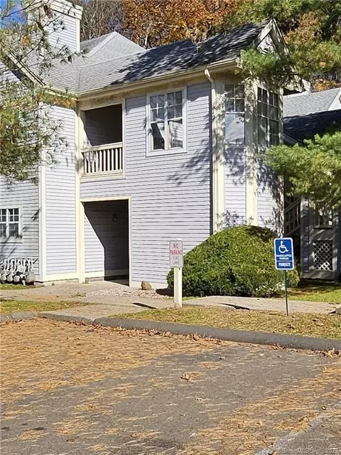 75 Redwood Dr #808, East Haven, CT 06513