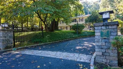 42 Linda Ln, Bethel, CT 06801