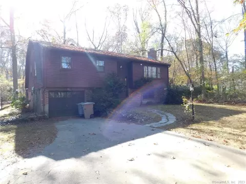 55 Dean Rd, East Lyme, CT 06333