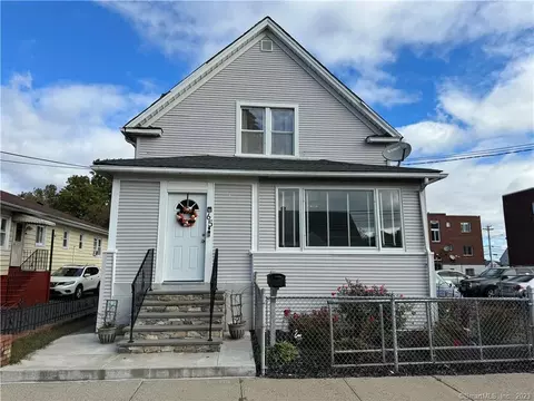 65 Price St, Bridgeport, CT 06610