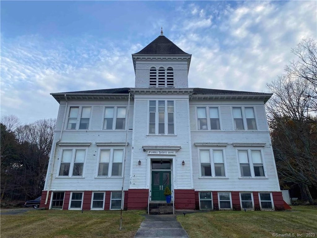 263 East St  
