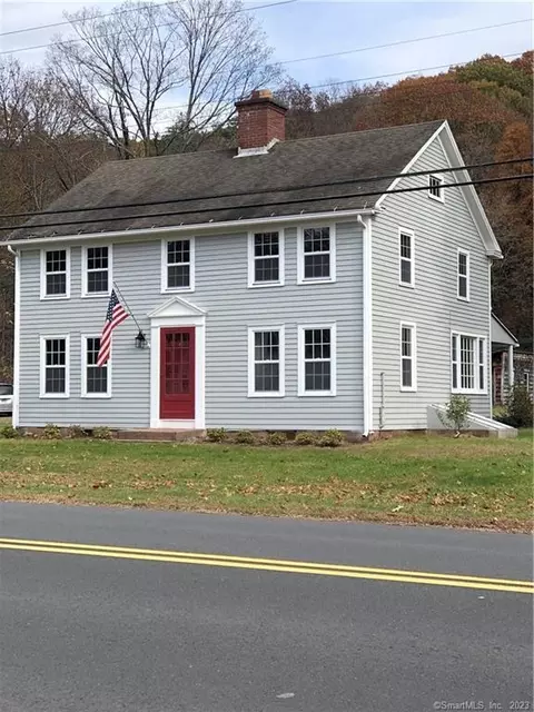 56 E Weatogue St, Simsbury, CT 06070