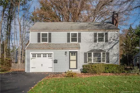 28 Lawler Rd, West Hartford, CT 06117