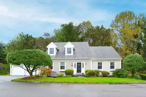 54 Easton Ct #54, Shelton, CT 06484