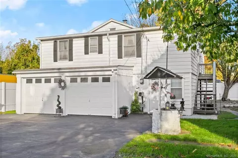 67 Alvord Ln, Stamford, CT 06902