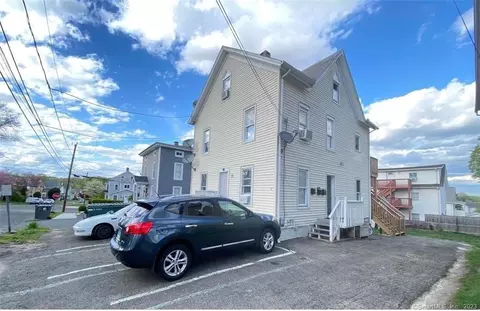 17 Mallory St, Danbury, CT 06810