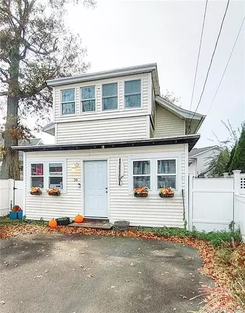 36 2nd Ave, East Haven, CT 06512