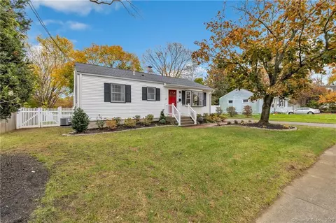 69 Riverdale Rd, Milford, CT 06460