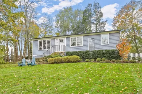 37 Split Level Rd, Ridgefield, CT 06877