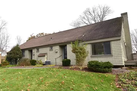 80 Heritage Vlg #B, Southbury, CT 06488