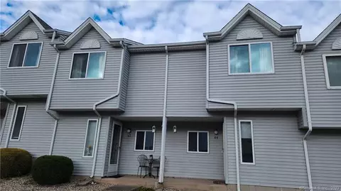 155 Redstone Hill Rd #43, Bristol, CT 06010