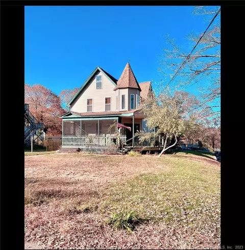 104 S Main St, Brooklyn, CT 06234 photo 1