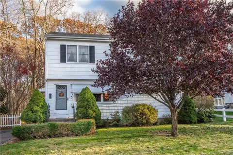 41 Nachilly Dr, New Britain, CT 06053