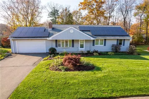 49 Metacomet Rd, Plainville, CT 06062