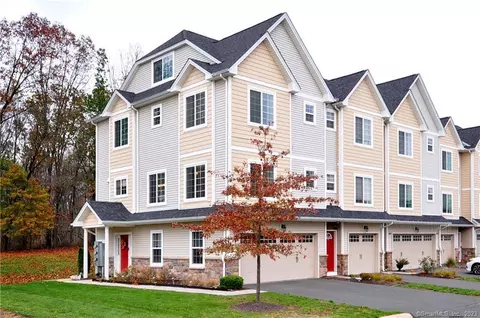 192 Pepin Pl #192, South Windsor, CT 06074
