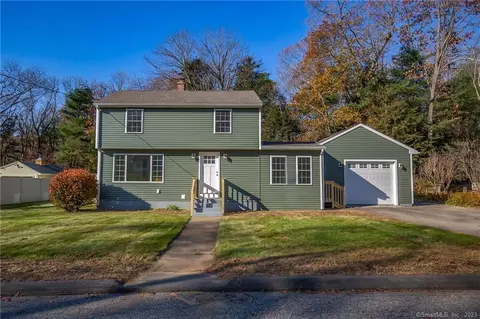 26 Quinn St, Stafford Springs, CT 06076