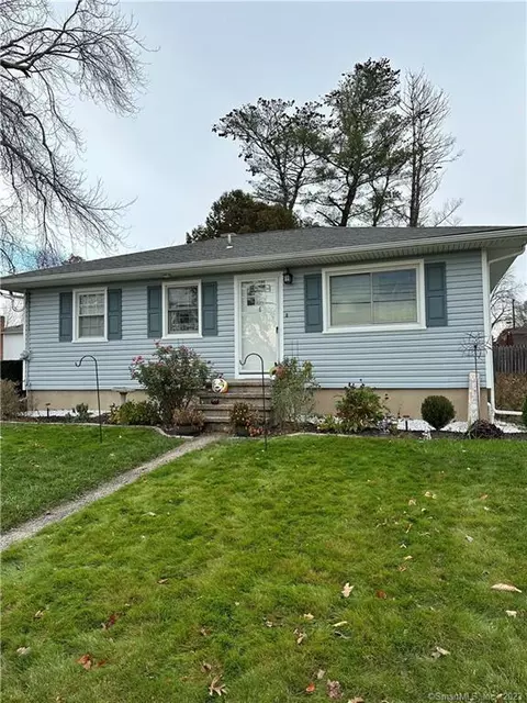 5 Crestwood Ave, Watertown, CT 06795