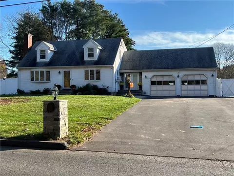 585 Burnham St, East Hartford, CT 06108