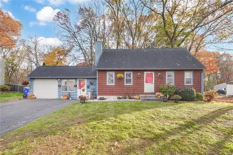 4 Terrace Cir, Enfield, CT 06082