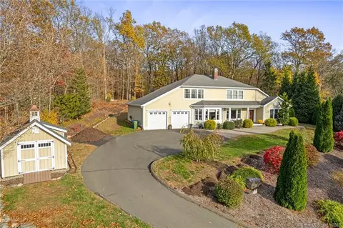 45 Stratton Rd, Glastonbury, CT 06073