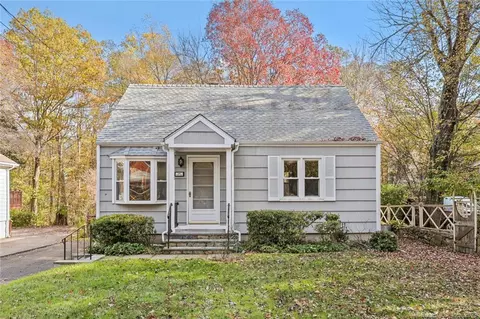 145 West Ave, Darien, CT 06820