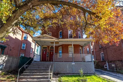 122 Hungerford St, Hartford, CT 06106