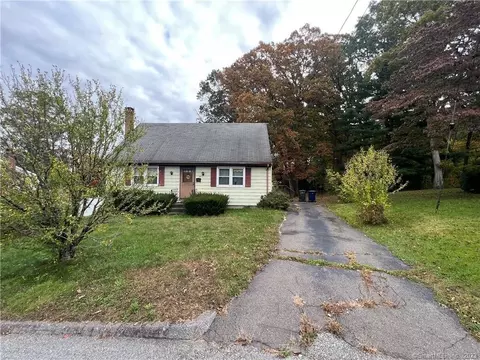 24 Echo Dr, Windham, CT 06226