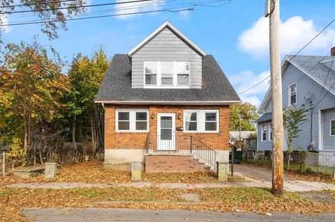 44 Nelson St, East Haven, CT 06512