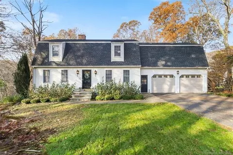 50 Rocky Hollow Rd, North Stonington, CT 06359