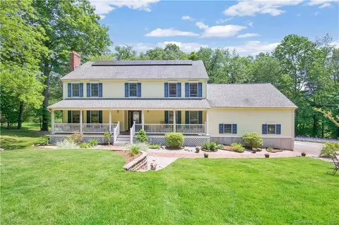 1551 Paradise Ave, Hamden, CT 06514