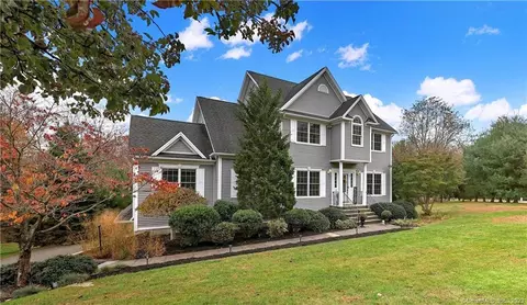 68 Brookfield Rd, Seymour, CT 06483