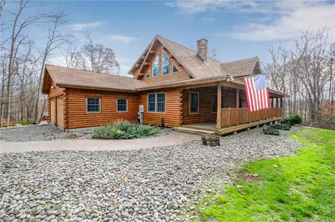 457 Kemp Rd, Hampton, CT 06247