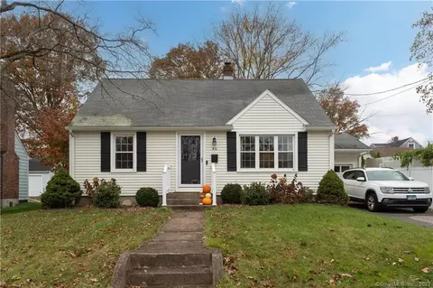 46 Danenberg Pl, West Haven, CT 06516