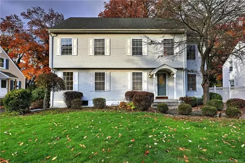 79 Sunnyside Ct, Milford, CT 06460