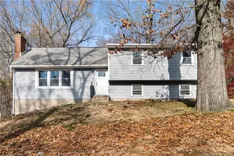 11 Wildwood Rd, Portland, CT 06480