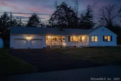 15 Craigs Rd, Windsor, CT 06095