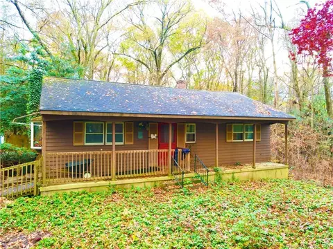 1001 Woodruff St, Southington, CT 06489