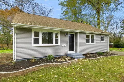 20 Manor Ln, South Windsor, CT 06074