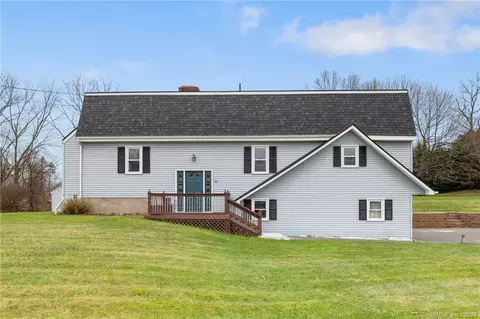 33 Brewster Rd, South Windsor, CT 06074