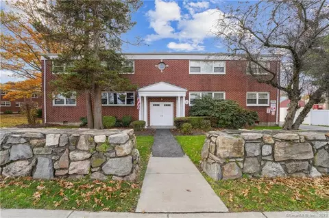 38 Courtland Ave #2, Stamford, CT 06902