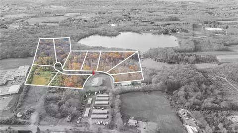 2015 S Main St, Middletown, CT 06457