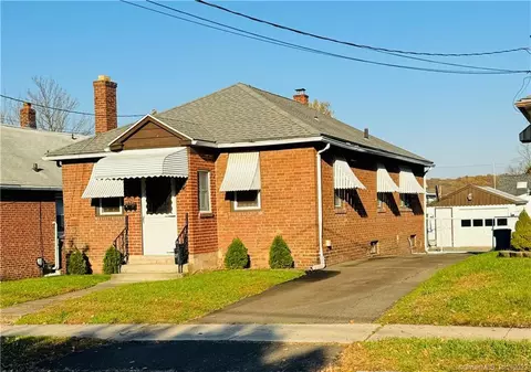 39 Summit Ave, East Haven, CT 06512