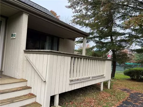 789 Nyack Ln #A, Stratford, CT 06614