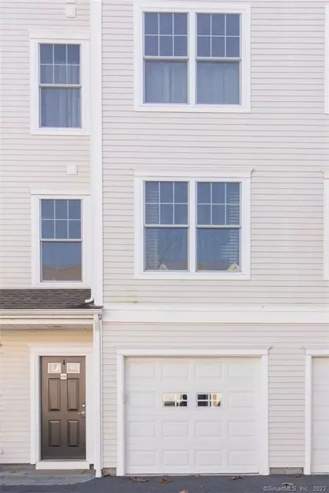 414 Copper Square Dr #414, Bethel, CT 06801