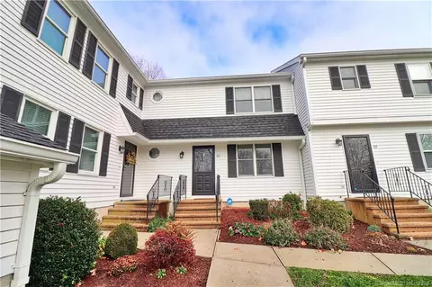 319 Thomaston Rd #60, Watertown, CT 06795